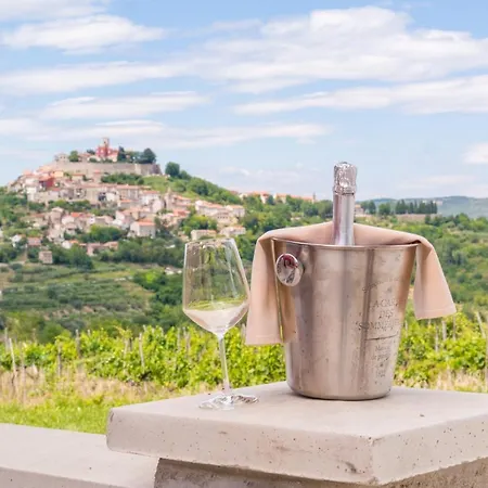 بيت ضيافة Casa Rossa Motovun, Boutique Istrian