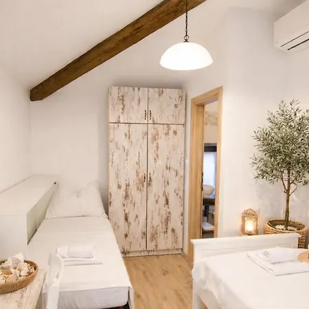 Casa Rossa Motovun, Boutique Istrian 4* Motovun