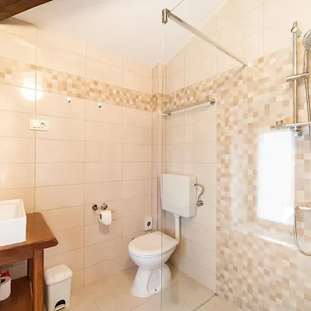Casa Rossa Motovun, Boutique Istrian 4* 莫托文