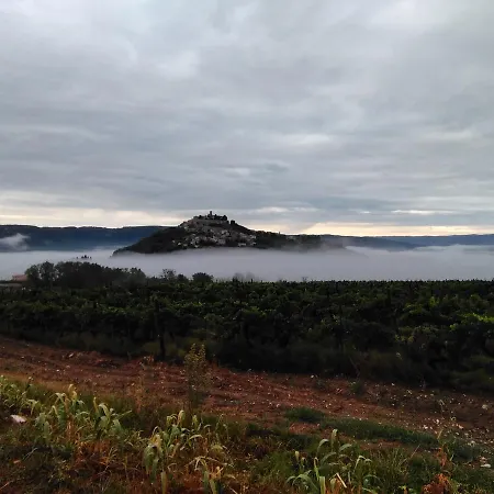 بيت ضيافة Casa Rossa Motovun, Boutique Istrian 4*