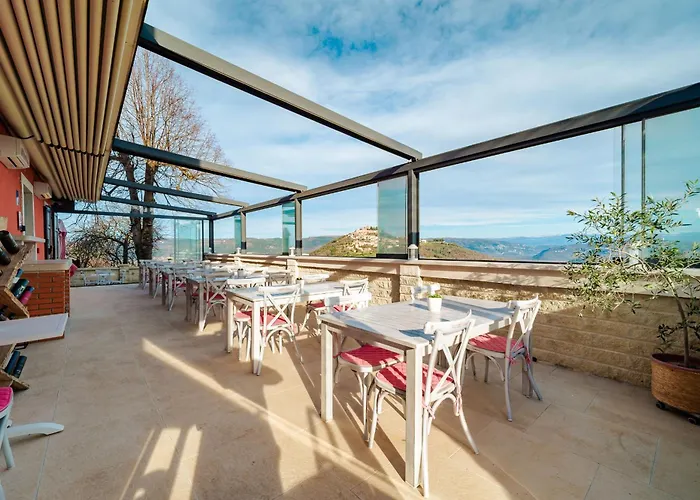 Casa Rossa Motovun, Boutique Istrian 4* Motovun