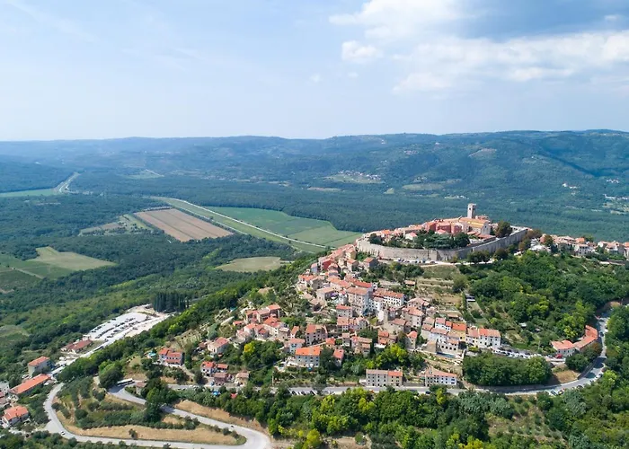 Maison d'hôtes Casa Rossa Motovun, Boutique Istrian