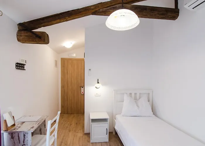 Maison d'hôtes Casa Rossa Motovun, Boutique Istrian 4*