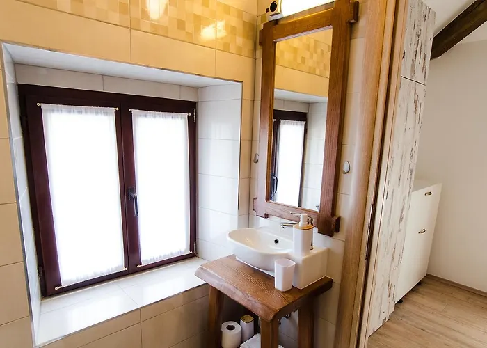 Casa Rossa Motovun, Boutique Istrian Maison d'hôtes Motovun