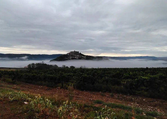 Maison d'hôtes Casa Rossa Motovun, Boutique Istrian 4*